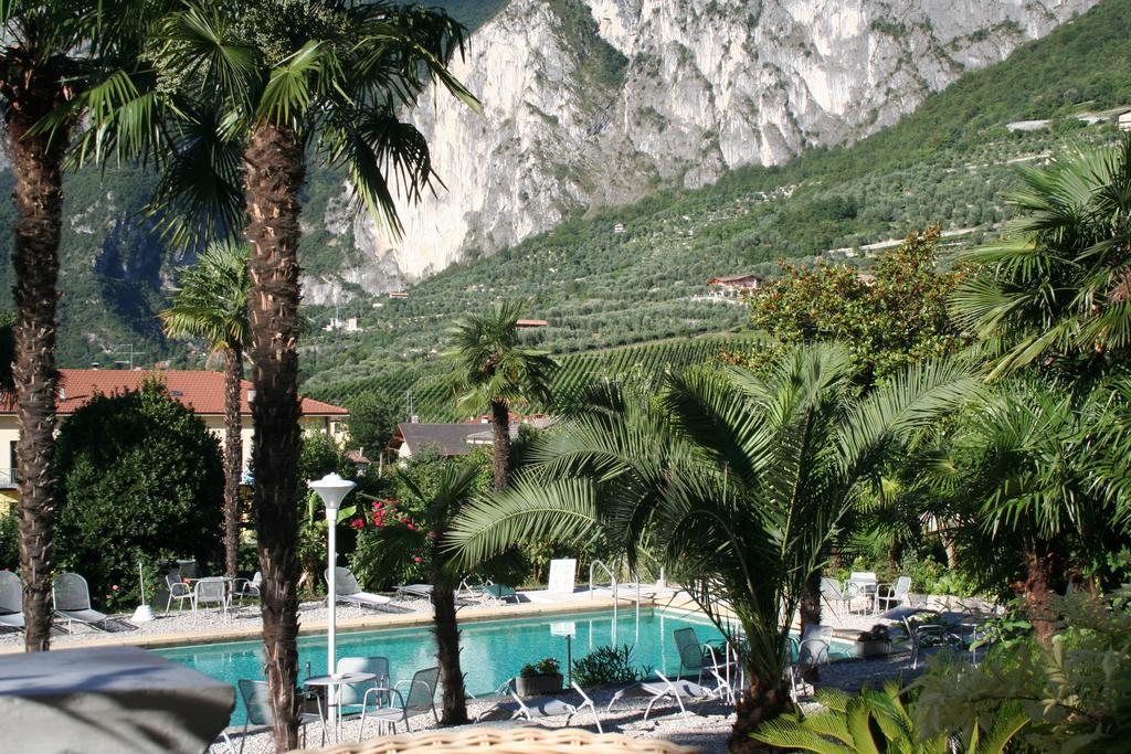 Albergo Garni Villa Moretti Tenno Bagian luar foto